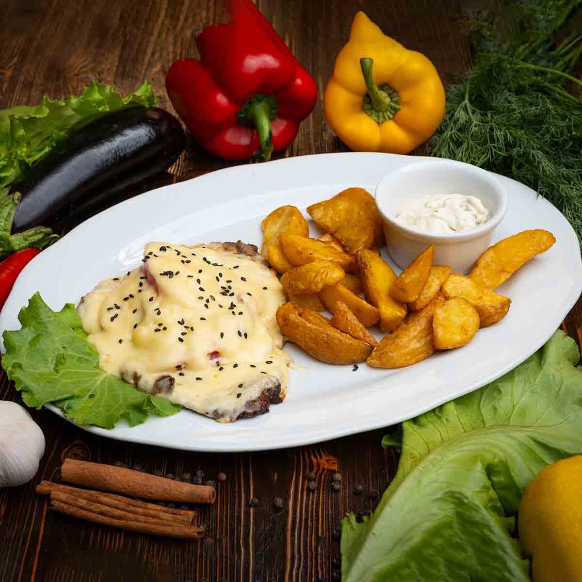 Мясо по-французски