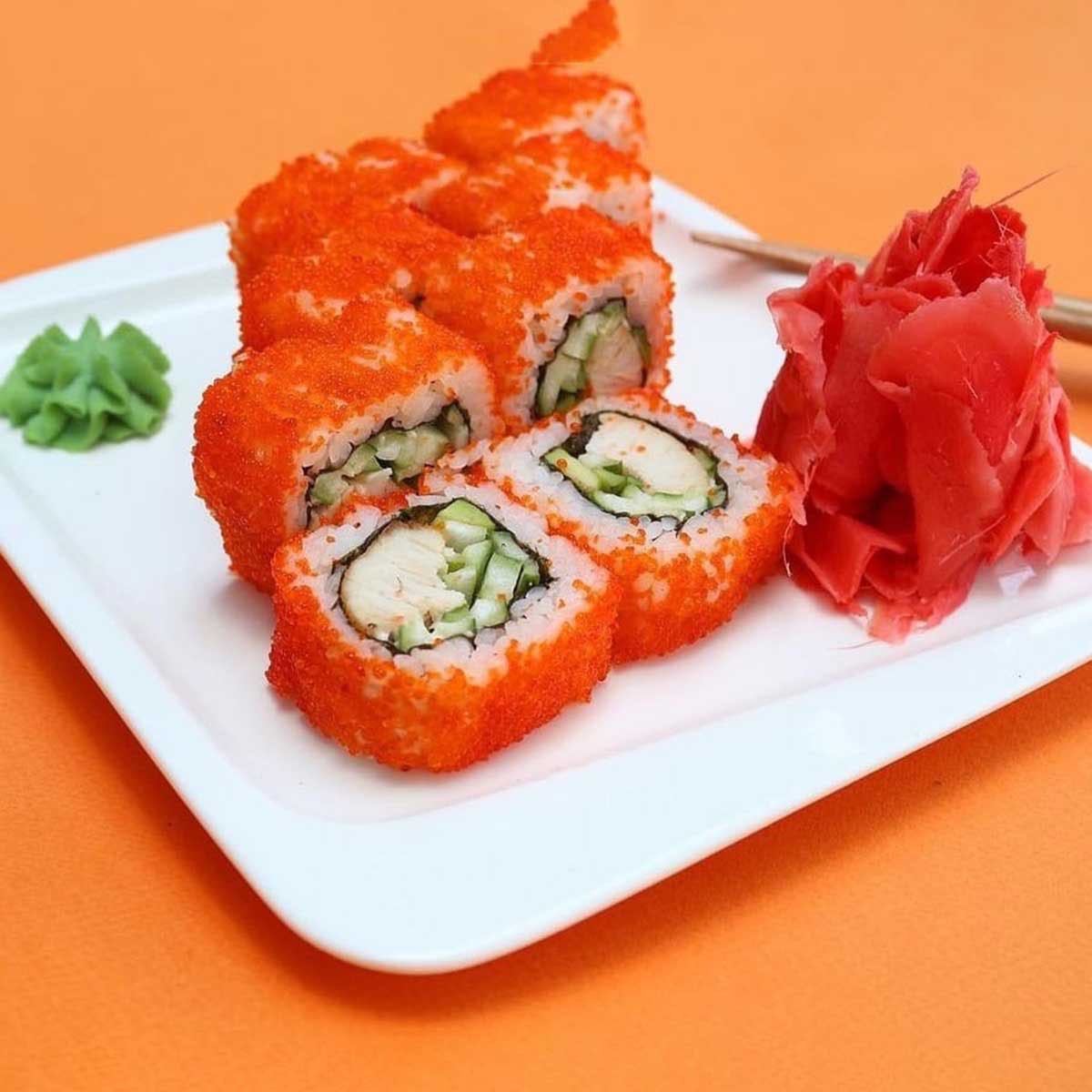 Ролл калифорния с крабом