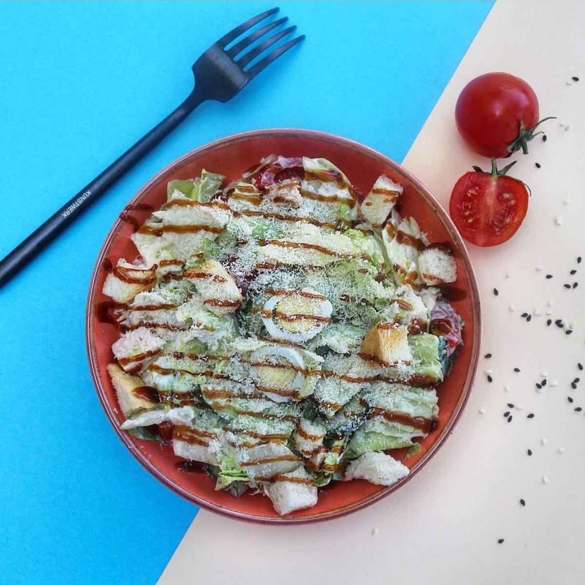 Цезарь с курицей