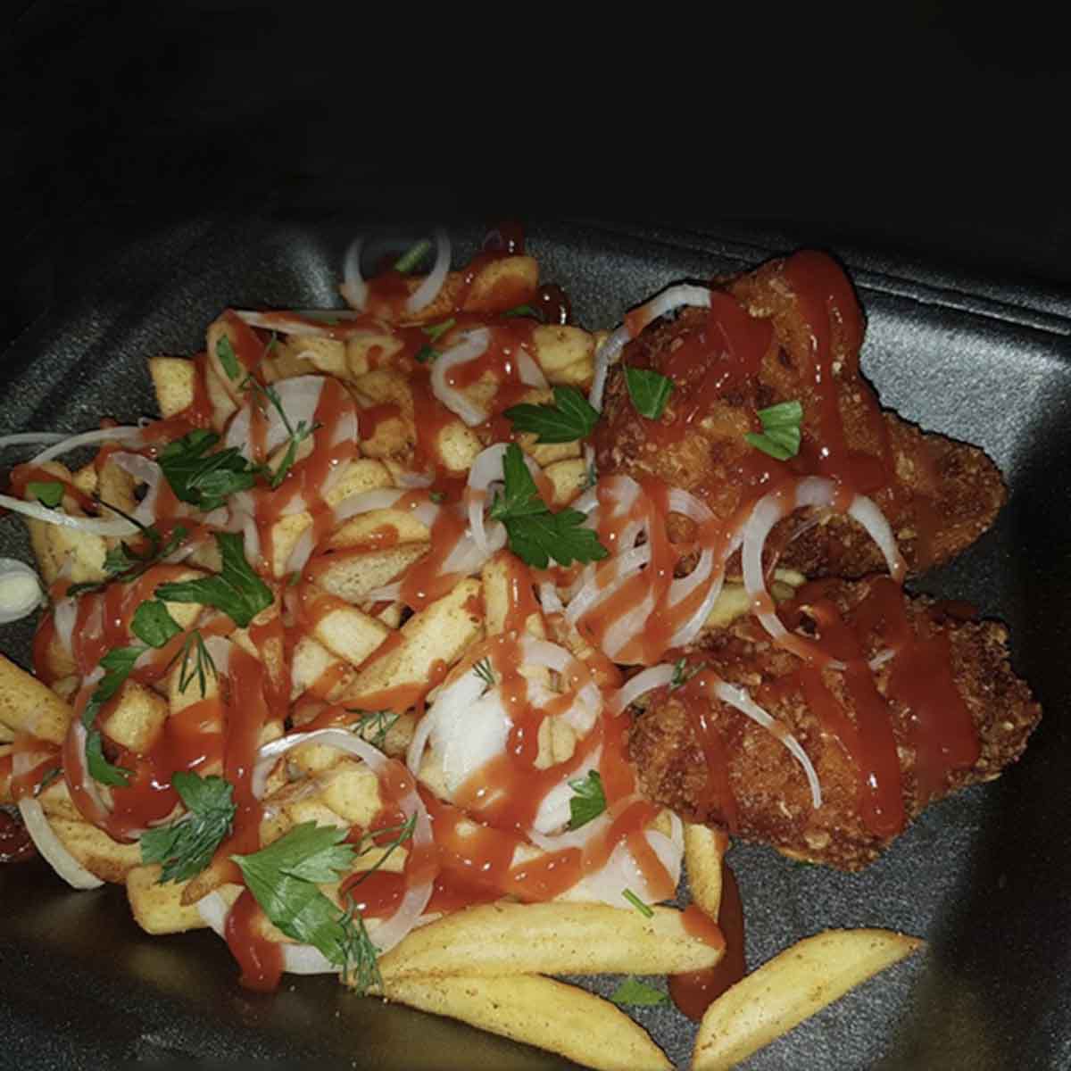 Картофель фри с курицей