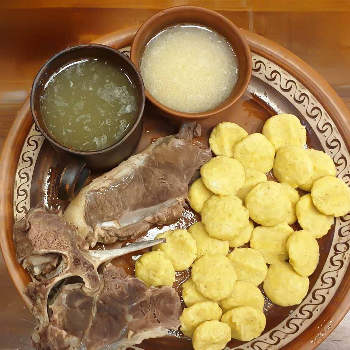 Кукурузные галушки с говядиной