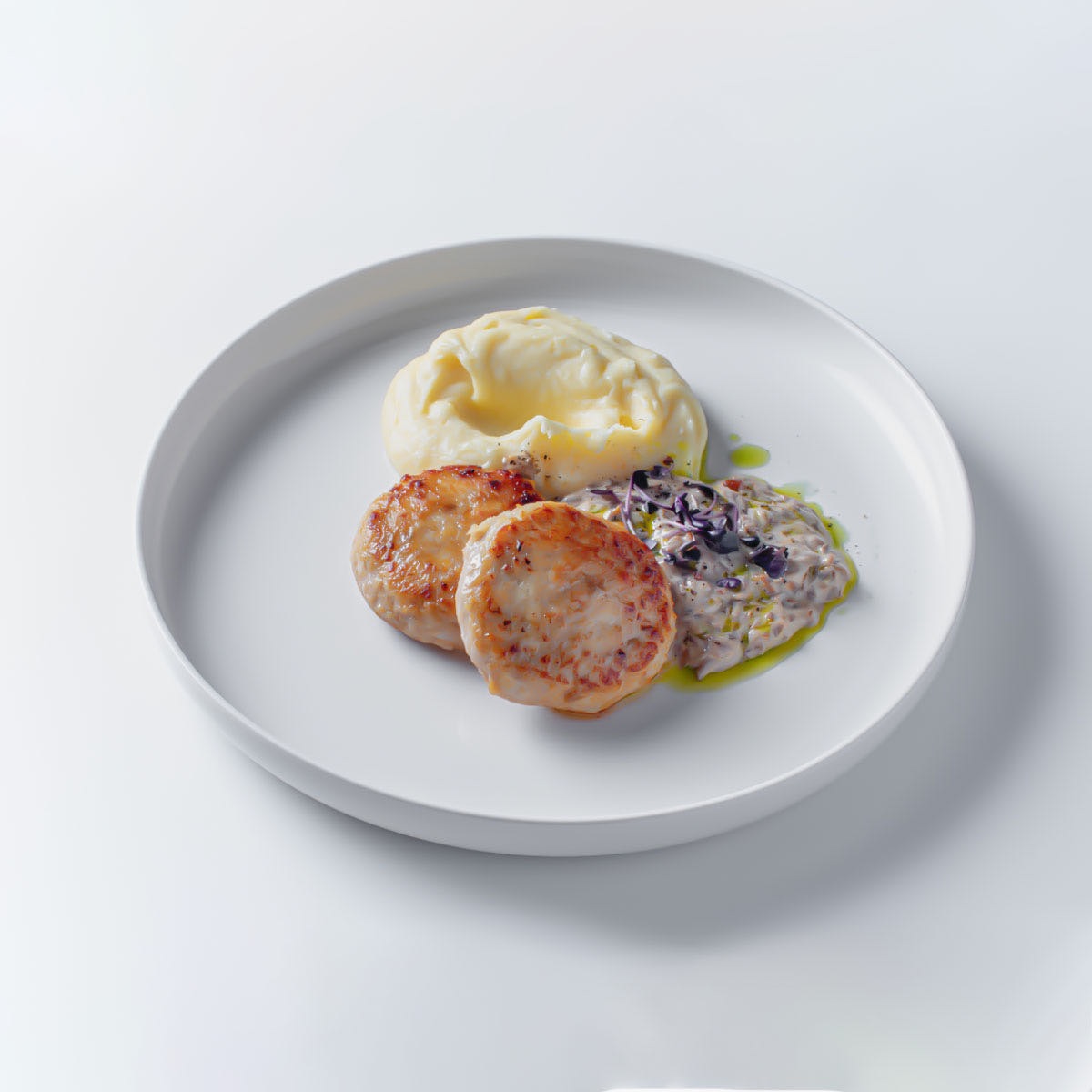 Куриные котлеты с картофельным пюре с грибным соусом