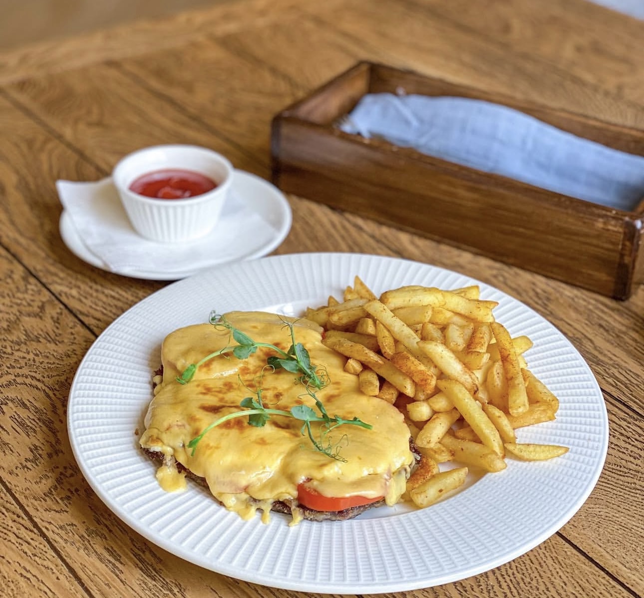 Мясо по-французски