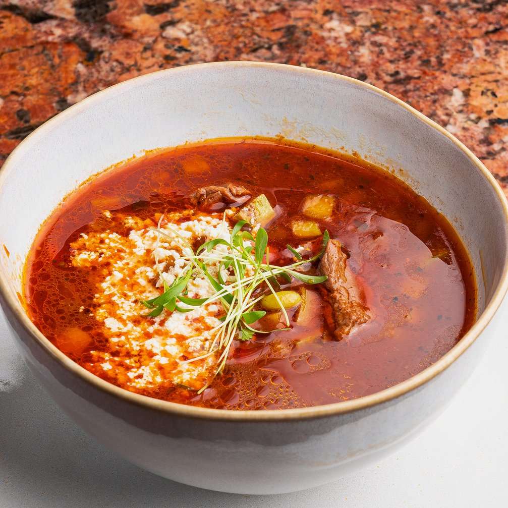 Пикантный суп с говядиной и овощами