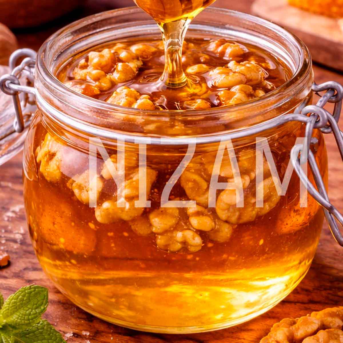 Мёд с орешками